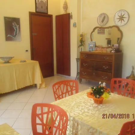 Brezza Di Mare Bed & Breakfast *